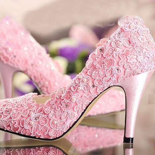 Dizainerių rožiniai bateliai su aukštakulniais bateliais