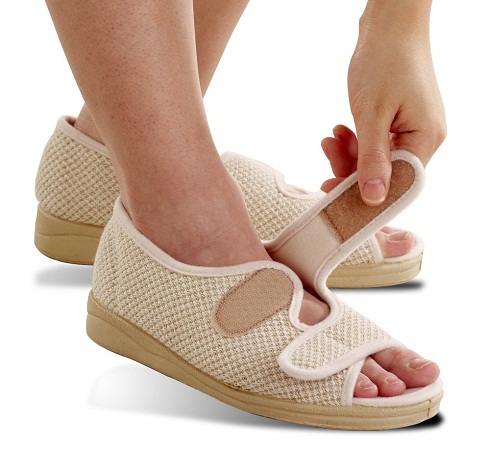 Ekstra Geniş Velcro Diyabetik Ayakkabı