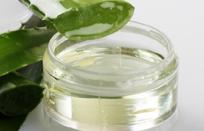 Yağlı Ciltler İçin Aloe Vera Jeli