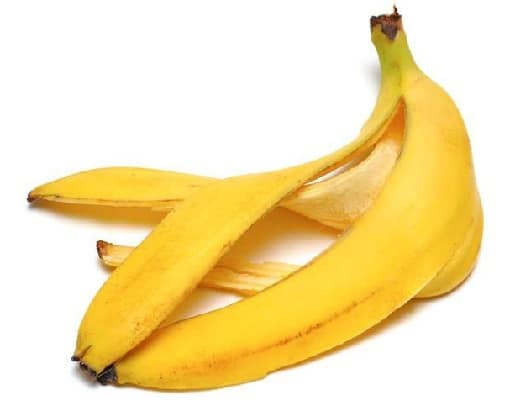 Bananų žievelė veido pakeliams atviroms poroms gydyti