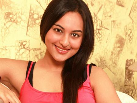 Makyajsız Sonakshi Sinha 9