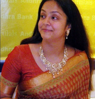 Makyajsız Jyothika 5