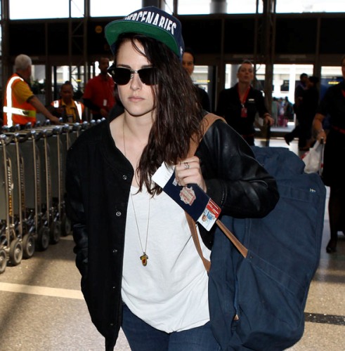 Kristen Stewart Tom çocuğu 8 yaşında görünüyor