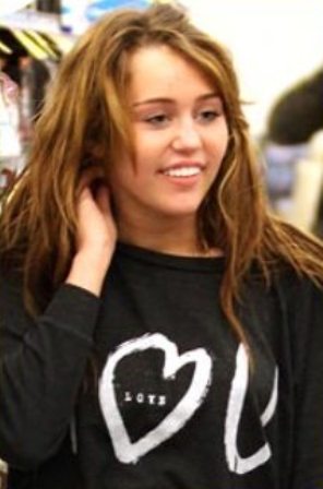 Miley Cyrus be makiažo 3