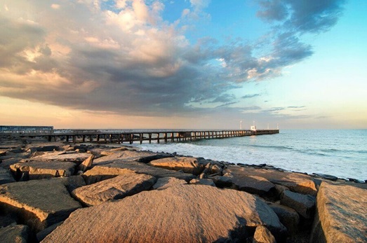 Pondy'deki Poise Promenade Plajı