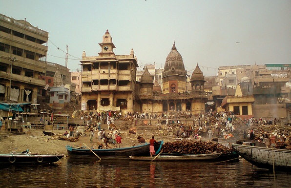 Varanasi Gezilecek Turistik Yerler-Manikarnika Ghat