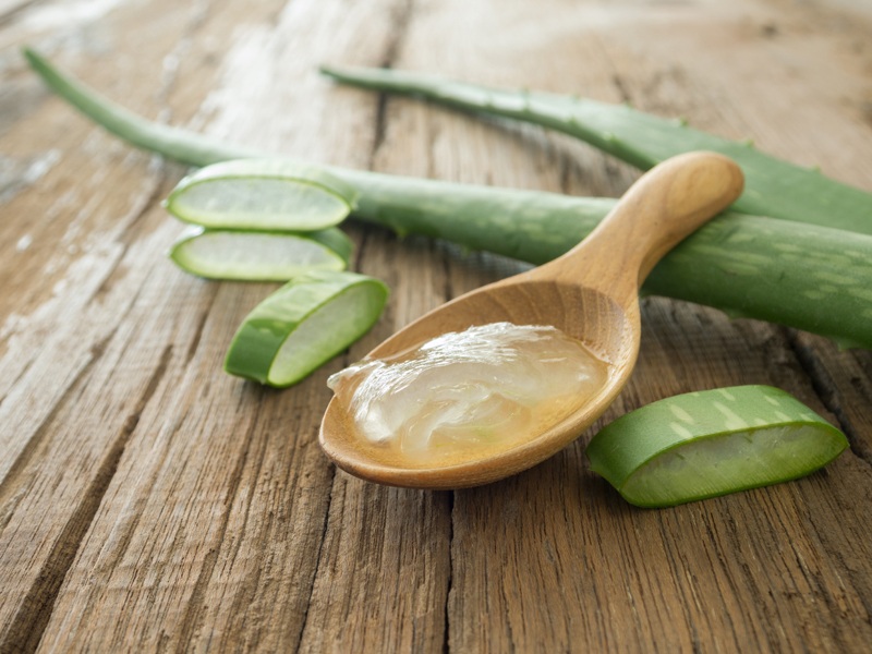 Aloe Vera ve Gül Suyu Yüz Paketi