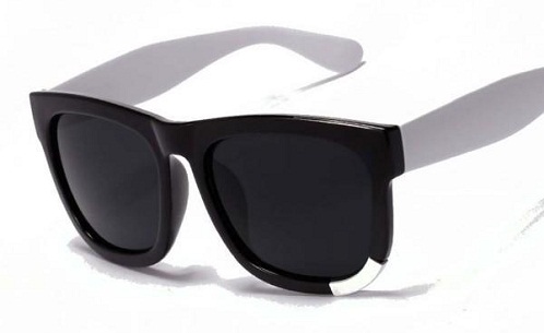Vyriški ir moteriški kvadratiniai akiniai nuo saulės