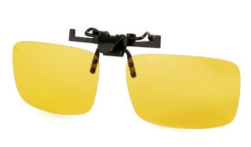 Vairuotojo specialus spaustukas ant akinių nuo saulės