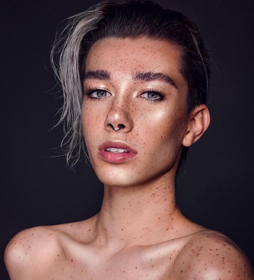 James Charles Makyajsız 4