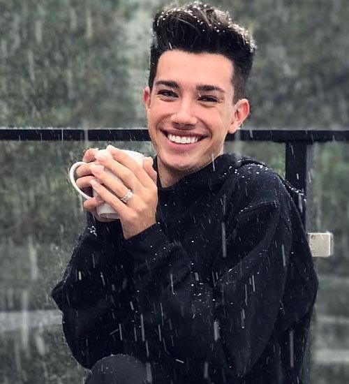 James Charles Makyajsız 8