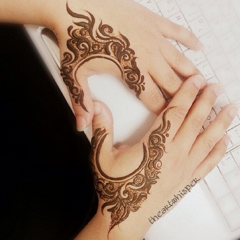 Eğri Çizgi Tek Çizgi Mehndi Tasarım
