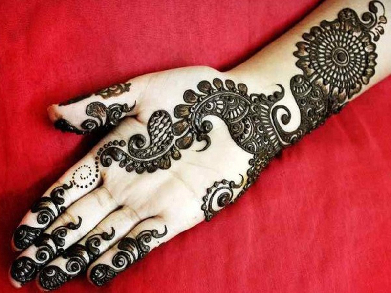 Resimlerle Tek Satır Mehndi Tasarımları