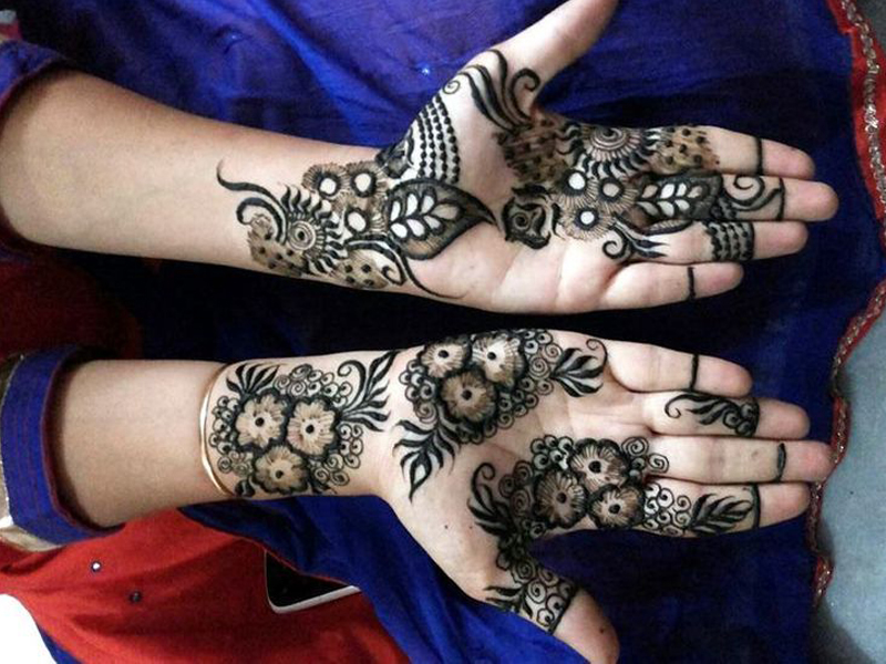 Pagrindiniai Mehndi menininkai Ahmedabade