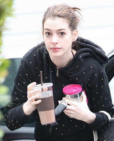 Anne Hathaway makyajsız 4