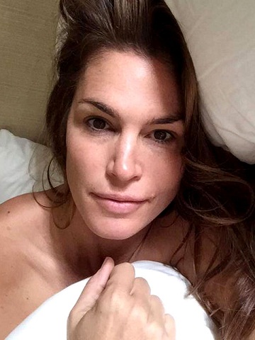 Cindy Crawford'un makyajsız hali