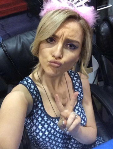 Perrie Edwards be makiažo7