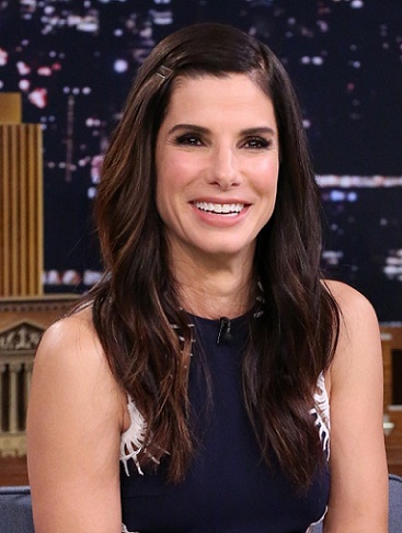 8. Sandra-Bullock-be makiažo