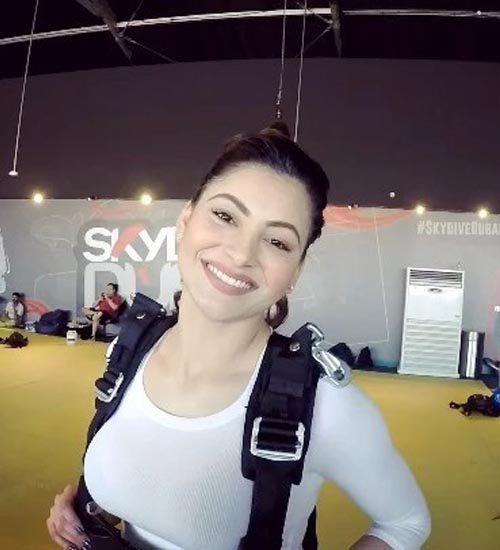 Urvashi Rautela Makyajsız 4