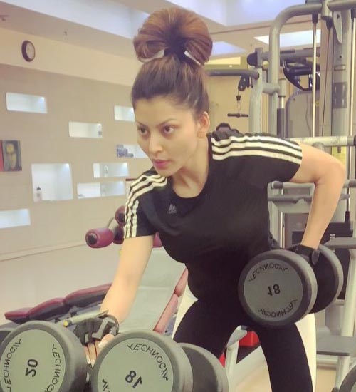 Urvashi Rautela Makyajsız 6