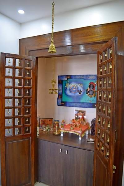 mediniai pooja mandiro dizainai namams