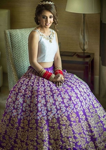 Balta ir violetinė Lehenga