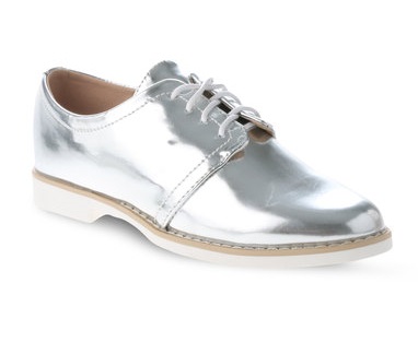 gümüş ayakkabılar