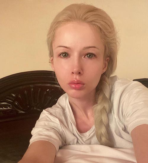 Valeria Lukyanova Makyajsız 10