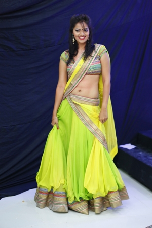 saree7 tamil aktris