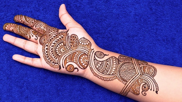 Indo-arabiškas Mehndi dizainas