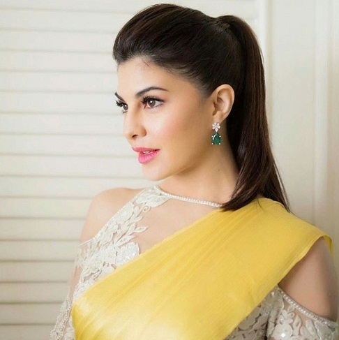 Jacqueline Fernandez At Kuyruğu