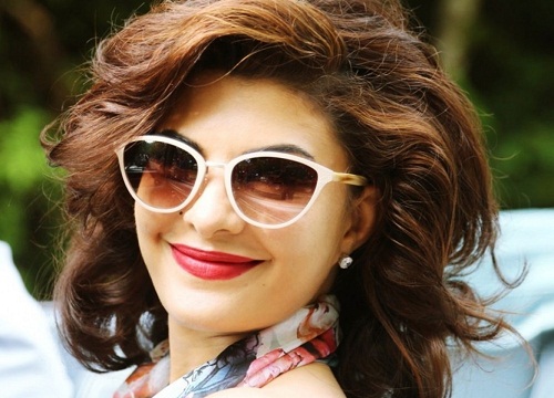 Jacqueline fernandez saç modeli adı