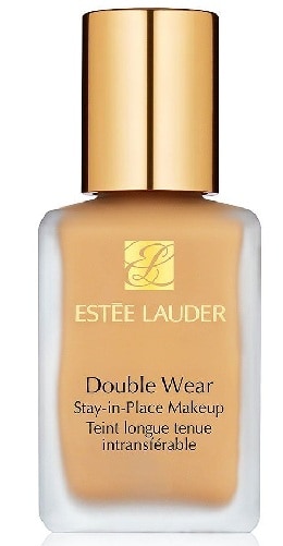 „Este Lauder Double Wear“ makiažas lieka vietoje
