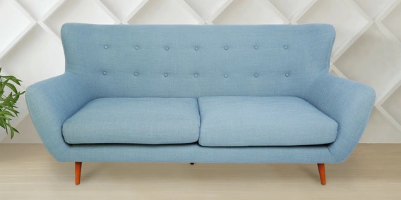 Mėlyna dvivietė sofa svetainei