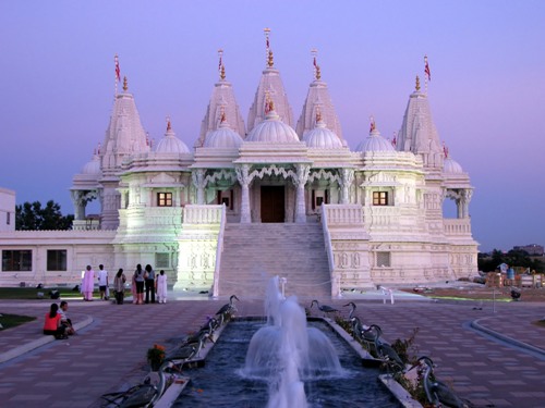 BAPS Shri Swaminarayan Tapınağı