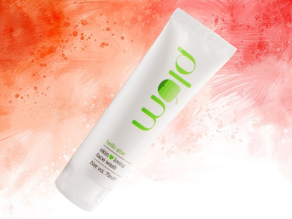 „Plum Hello Aloe“ odą mylintis veido prausiklis