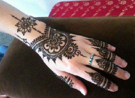 İzole Mehandi Tasarım