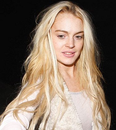 Lindsay Lohan be makiažo 12