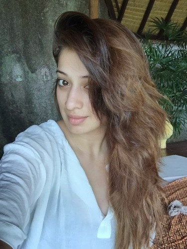 Lakshmi Rai makyajsız 13