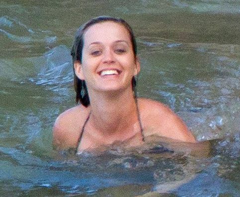 Katy Perry makyajsız 9