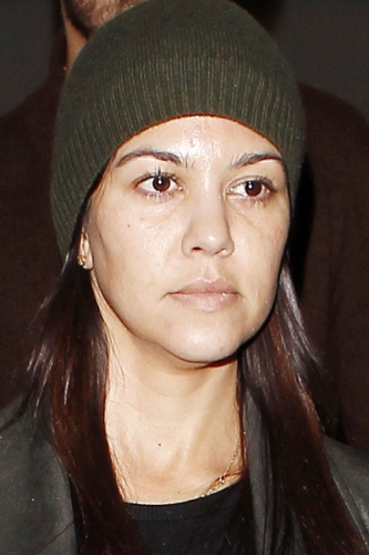 Kourtney Kardashian be makiažo 5