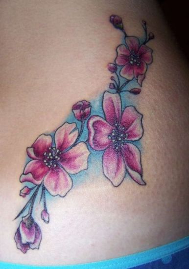 Vyšnių žiedų tatuiruočių dizainas