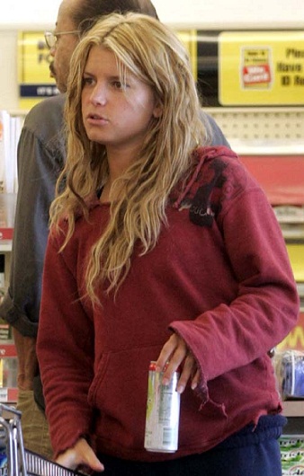 Jessica Simpson makyajsız 12