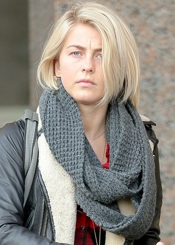 Julianne Hough be makiažo 2