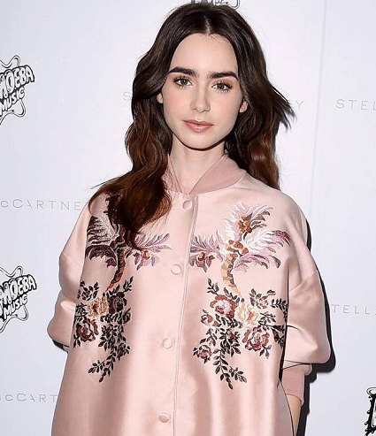 Lily Collins be makiažo 1