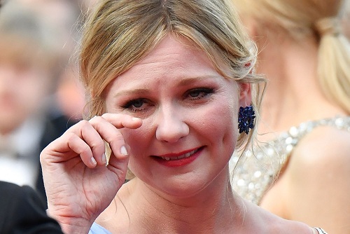 Kirsten Dunst be makiažo 1