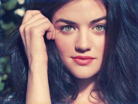 Lucy Hale makyajsız 11