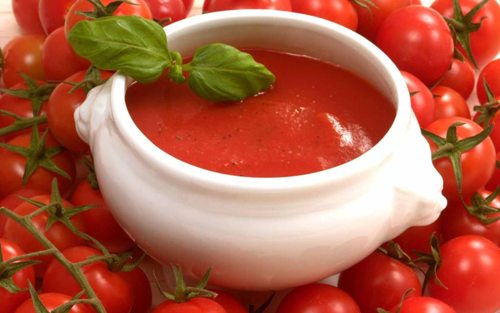 Pomidorų kečupas nesveikas maistas