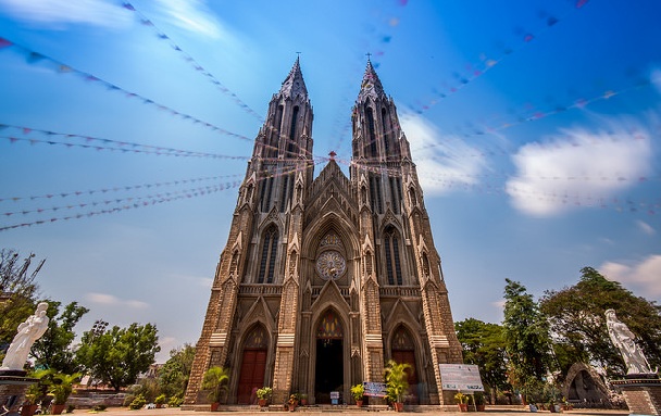 st-philomenas-church_mysore-turist-yerler