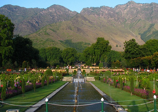 Turistinės lankytinos vietos Nishat Bagh Srinagar
